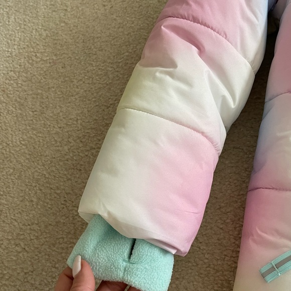 All in Motion Girl Short Puffer Jacket Winter Coat Rainbow Print Sz S 6 / 6X - Picture 4 of 8